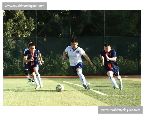 绿茵场上的激情对决揭示球队战术与球员巅峰表现